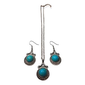 New Blue moon turquoise drop pennant and Earrings set.